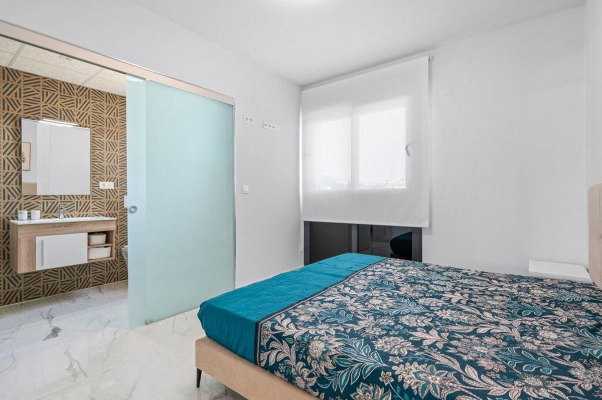 Продажа квартиры на Piso en Zona Lago - Los Almendros, Orihuela, Ориуэла
 photo 4