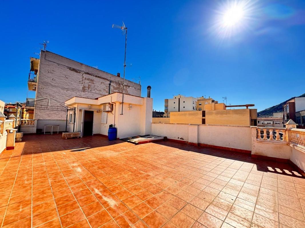 Propiedades en venta y alquiler en España photo 1