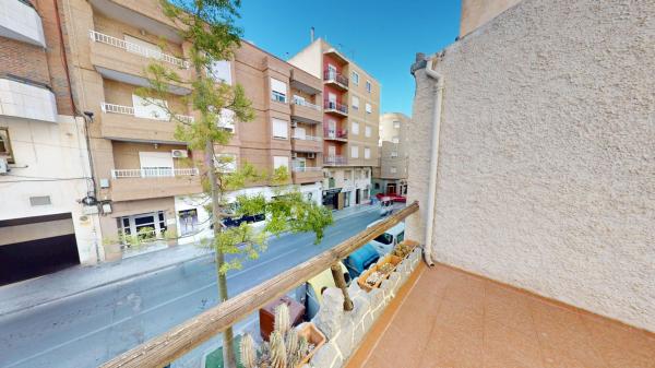 Chalet adosado en Avenida de Madrid, Crevillente photo 3