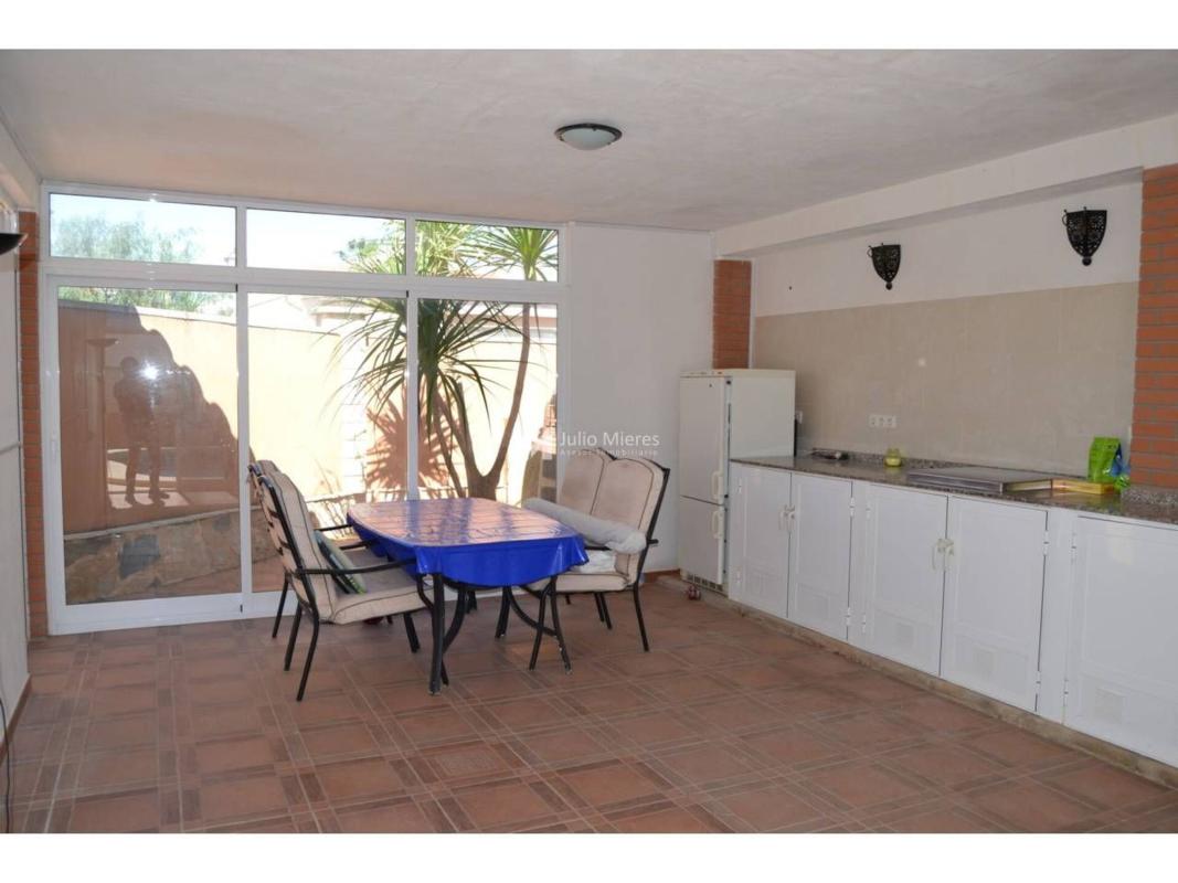 Sprzedaż niezależnego domku jednorodzinnego w Casa o chalet en Urbanización Florida S2, La Florida, Orihuela, Orihuela photo 3