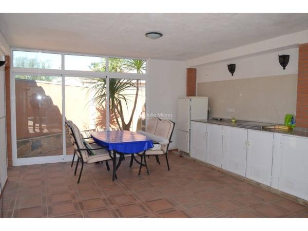 Chalet wolnostojący na sprzedaż w Casa o chalet en Urbanización Florida S2, La Florida, Orihuela, Orihuela thumbnail 2
