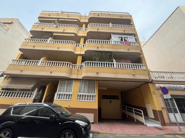 Sprzedaż mieszkania w Piso en Calle la Calera, El Molino, Torrevieja, Torrevieja
photo 1