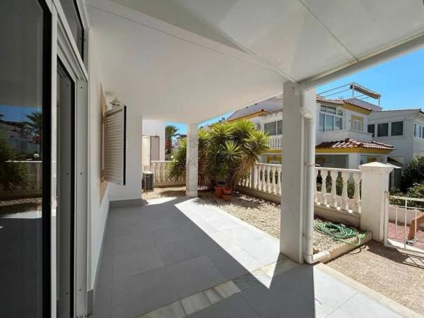 Chalet adosado en R-2 Los Pinos, 1, Zeniamar, Orihuela photo 1