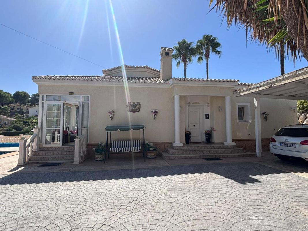 Properties for sale and rent in Spain photo 4
