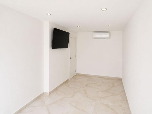 Chalet adosado en Calle las Rosas, 15, Los Balcones - Los Altos del Edén, Torrevieja photo 2