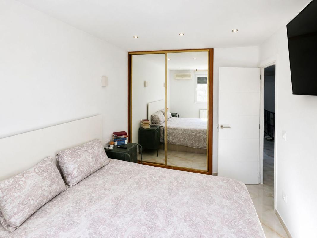 Properties for sale and rent in Spain photo 4