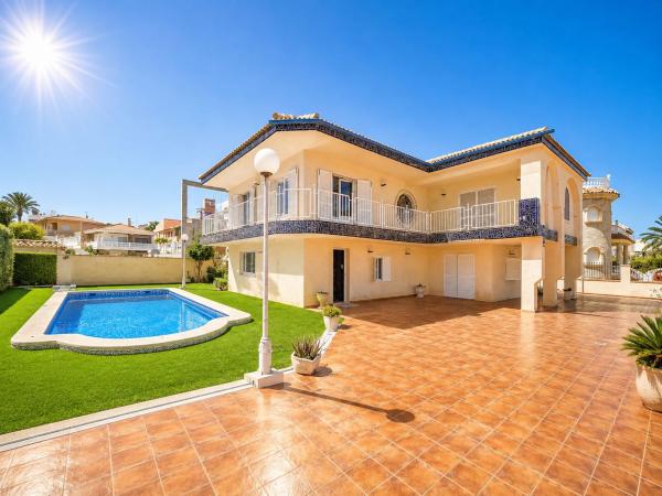 Chalet wolnostojący na sprzedaż w Casa o chalet en La Zenia, Orihuela, Orihuela thumbnail 1
