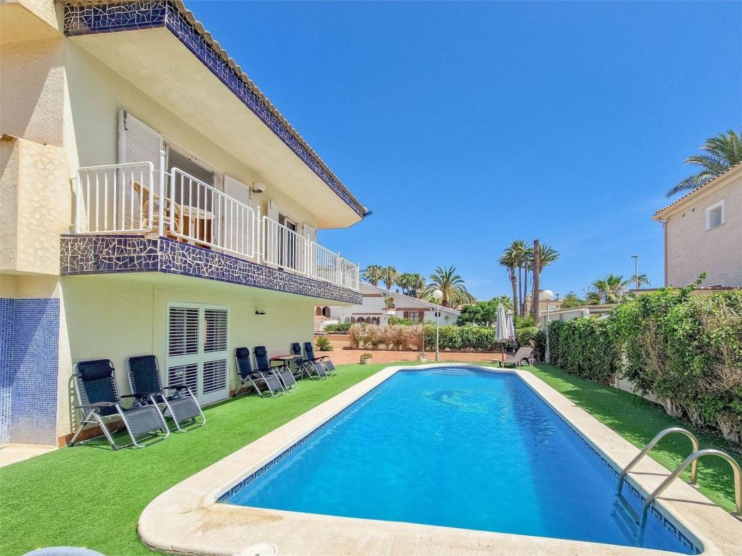 Sprzedaż niezależnego domku jednorodzinnego w  Casa o chalet en La Zenia, Orihuela, Orihuela photo 5