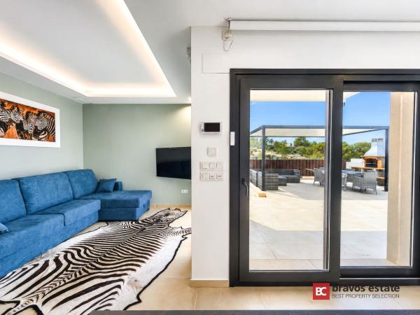 Casa o chalet independiente en Calle Pla Pallares, Finestrat Pueblo, Finestrat thumbnail 2