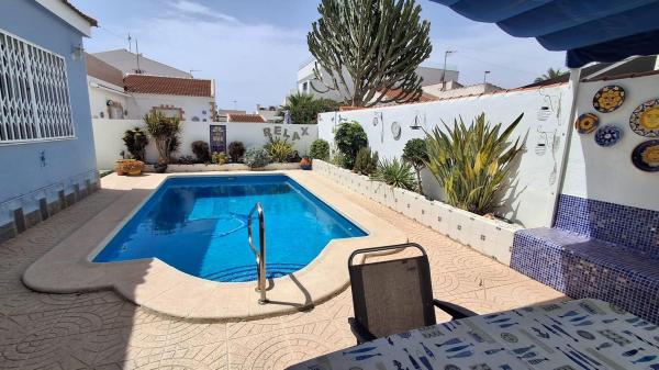 Chalet pareado en Avenida de España, 20, Mil Palmeras, Pilar de la Horadada thumbnail 2