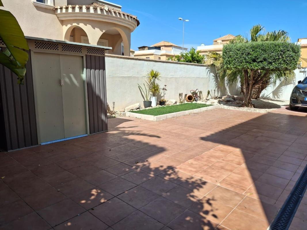 Properties for sale and rent in Spain photo 5