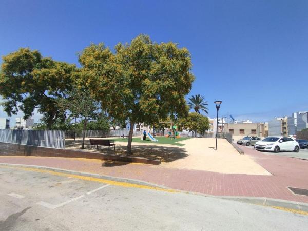 Casa o chalet independiente en Calle Almoradí, Zona Pueblo, Guardamar del Segura photo 1