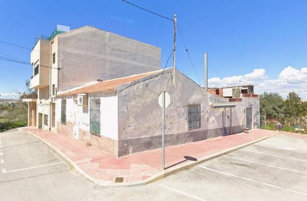 Casa o chalet independiente en Calle Almoradí, Zona Pueblo, Guardamar del Segura thumbnail 1