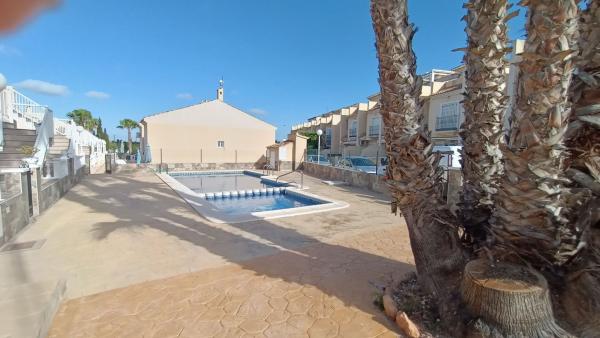 Chalet adosado en El Moll, 5, Urbanizaciones, Guardamar del Segura thumbnail 1