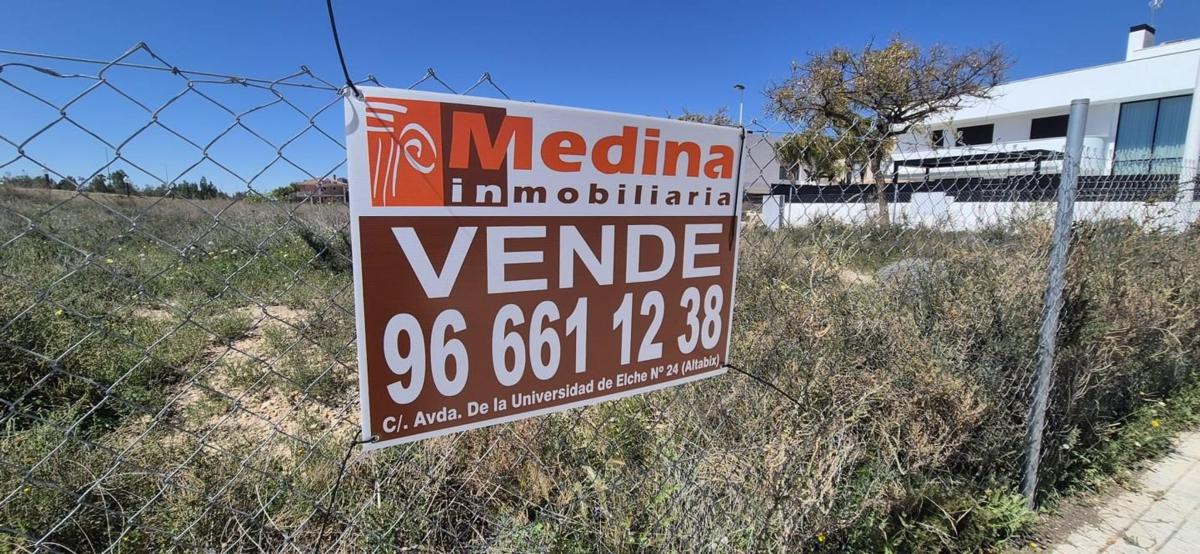 Terreno en venta en Elche / Elx, Alicante photo 1