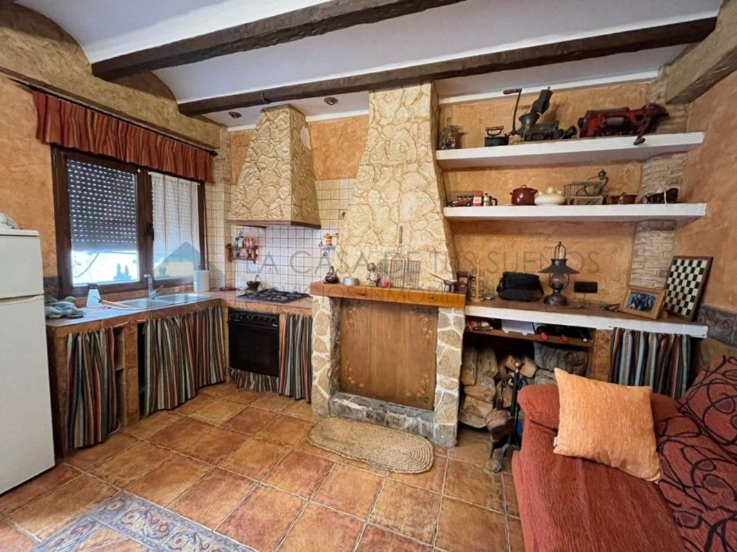 Продажа отдельного шале в Calle Canalejas, Сакс photo 3