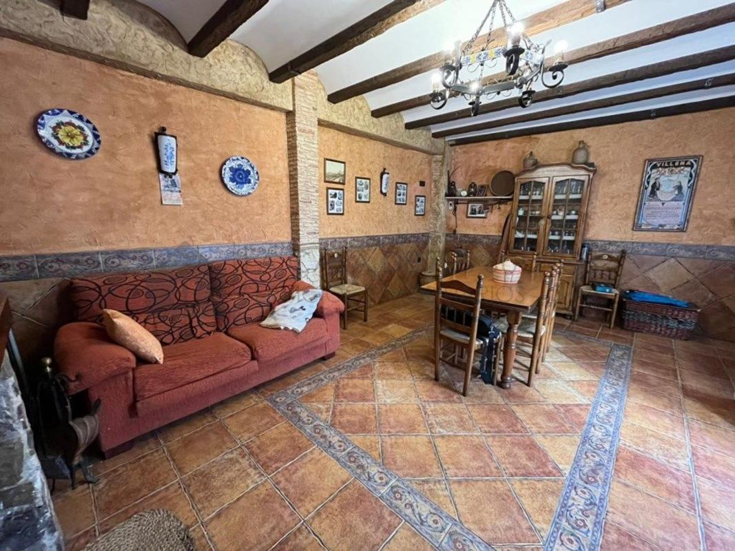Продажа отдельного шале в Calle Canalejas, Сакс photo 5