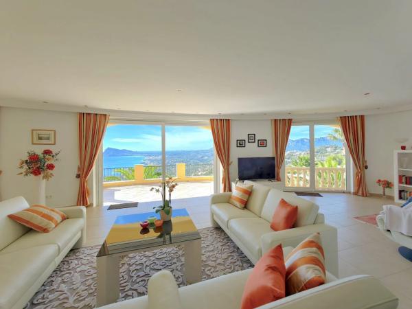 Independent chalet for sale in Calle Noruega-a.h, 470, Altea
 photo 1