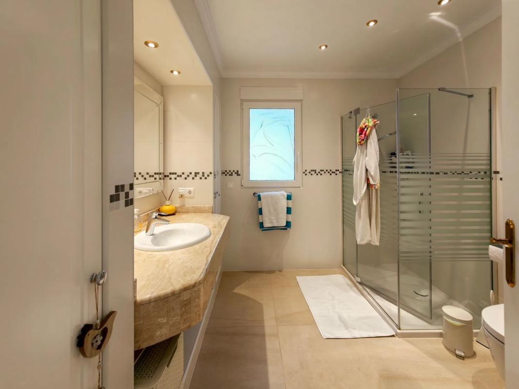 Sale of independent chalet in Calle Noruega-a.h, 470, Altea
photo 5
