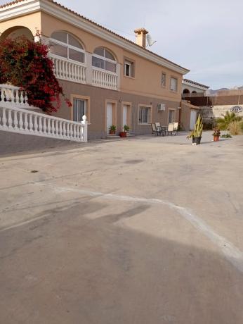 Chalet independiente en venta en Migjorn, 44, Busot
 photo 1