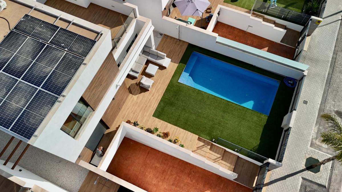 Venta de chalet independiente en Calle d'Ibi, 13, El Campello
photo 3
