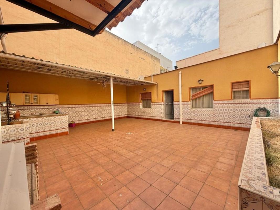Sprzedaż niezależnego domku jednorodzinnego w Playa del Cura , Torrevieja photo 3