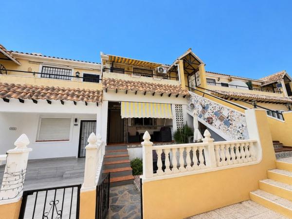 Продажа квартиры на Piso en Calle Río Wagner, Las Filipinas, Orihuela, Ориуэла
photo 1