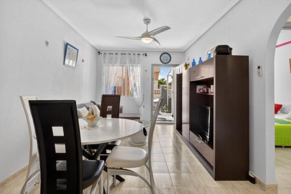 Продажа квартиры на Piso en Urbanizacion Florida A1, La Florida, Orihuela, Ориуэла
photo 1