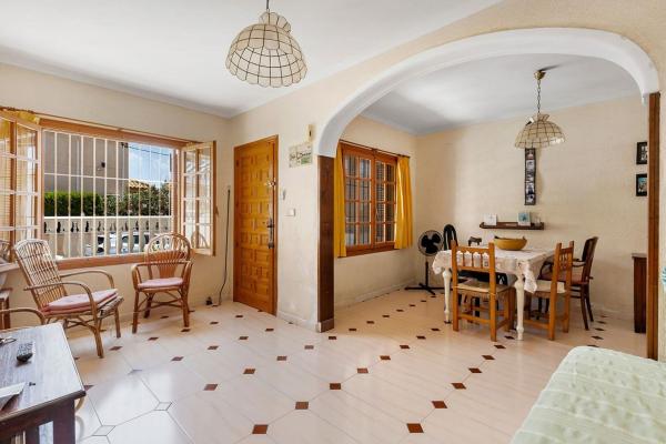 Chalet wolnostojący na sprzedaż w  Casa o chalet en Calle Región de Murcia, Miramar - Torre del Moro, Torrevieja, Torrevieja photo 4