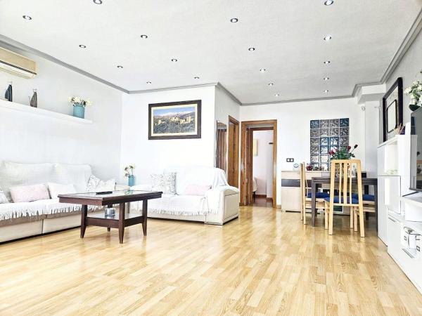 Chalet adosado en Zona Lago - Los Almendros, Orihuela thumbnail 2