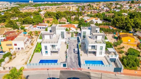 Casa o chalet independiente en Los Balcones - Los Altos del Edén, Torrevieja photo 1