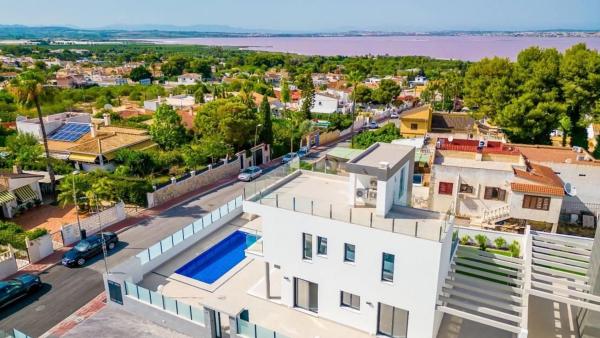 Casa o chalet independiente en Los Balcones - Los Altos del Edén, Torrevieja thumbnail 1
