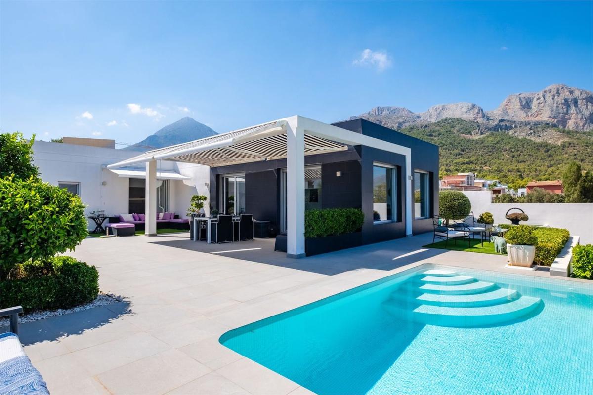 Properties for sale and rent in Spain photo 1