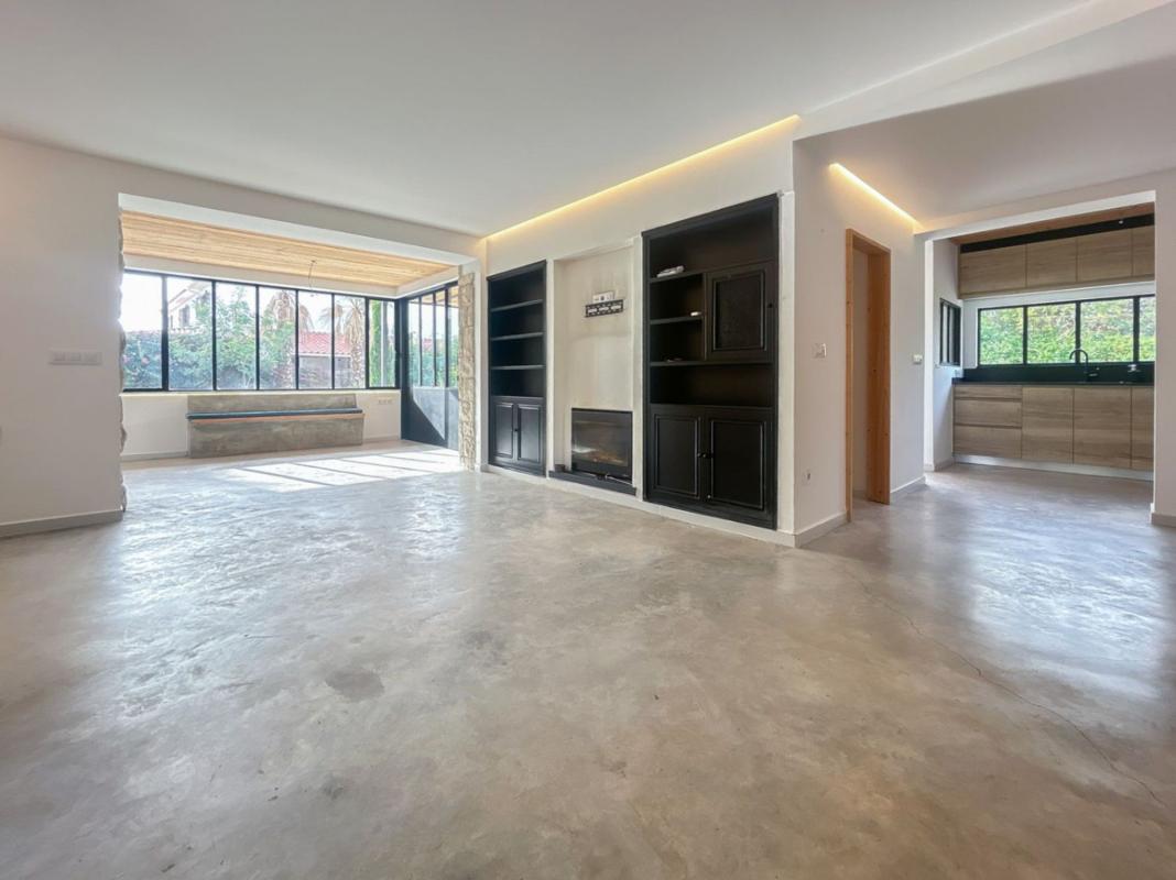 Properties for sale and rent in Spain photo 3