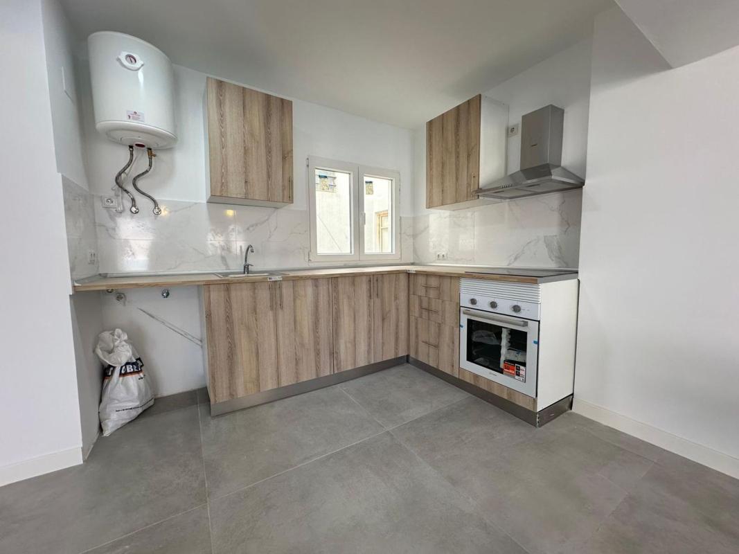 Venta de piso en Piso en Calle Espronceda, Carolinas Bajas, Alicante / Alacant, Alicante / Alacant
photo 3