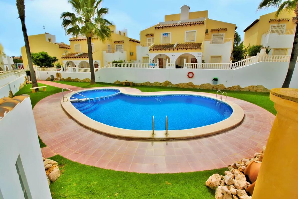 Продажа квартиры на Piso en Calle Richard Wagner, Las Filipinas, Orihuela, Ориуэла
 photo 3