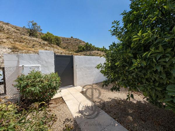 Chalet adosado en Avenida Les Comarques, Busot photo 4
