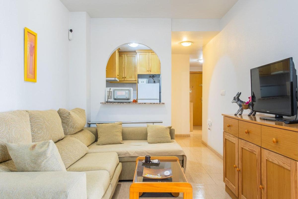 Sale of apartment in Piso en Calle San Emigdio, El Molino, Torrevieja, Torrevieja
photo 5