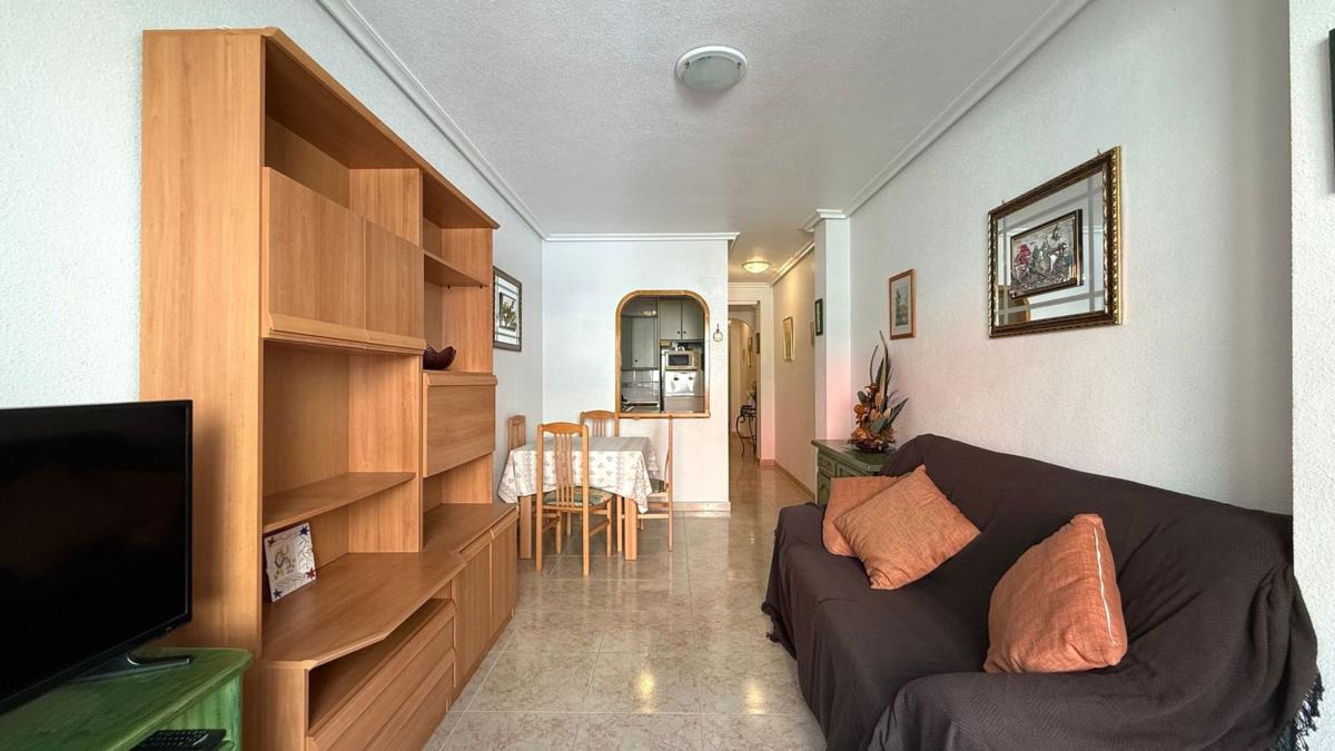 Venta de piso en Piso en Calle Callosa del Segura, Playa de los Náufragos, Torrevieja, Torrevieja
photo 1