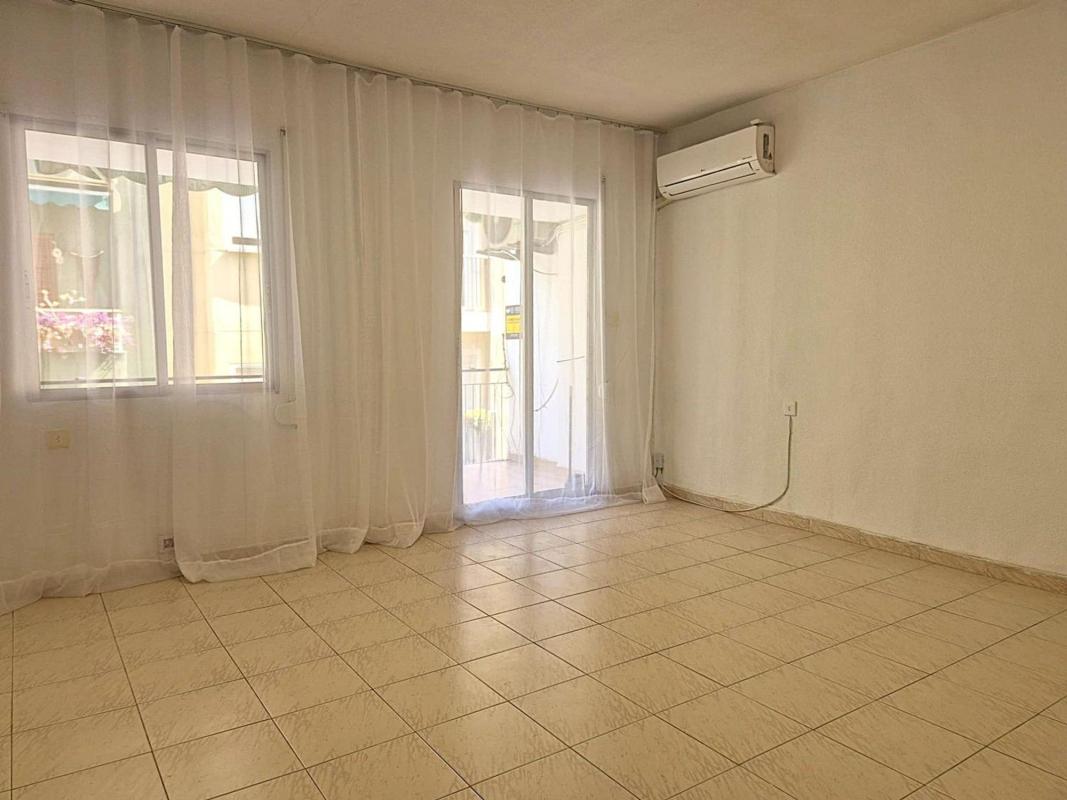 Sale of apartment in Piso en Calle Teniente Aguado, Campoamor, Alicante / Alacant, Alicante
photo 2