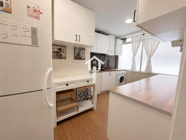 Penthouse for sale at Ático en Calle de Sant Mateu, Carolinas Altas, Alicante / Alacant, Alicante thumbnail 2