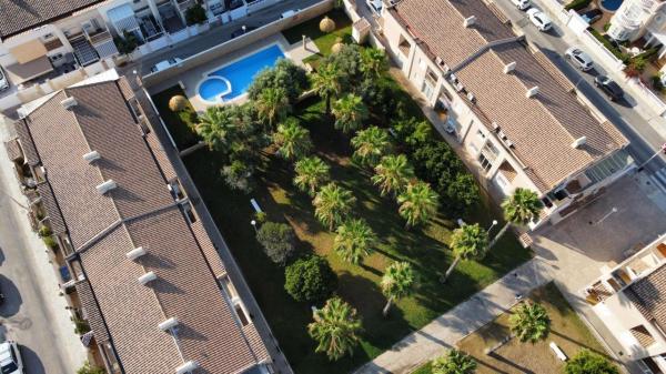 Chalet adosado en Aguas Nuevas, Torrevieja photo 1