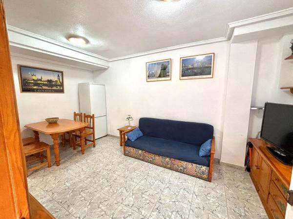 Chalet adosado en Aguas Nuevas, Torrevieja thumbnail 2