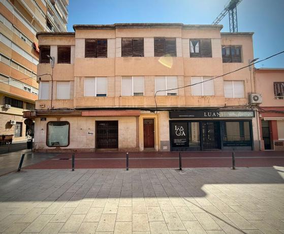 Edificio de uso mixto en Calle María Guerrero, 9, Plaza Castelar - Mercado Central, Elda photo 2