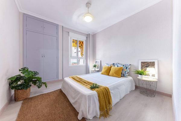 Продажа квартиры на Piso en Calle Virgen de Fátima, 8, Ciudad de Asís, Alicante / Alacant, Аликанте / Алакант
thumbnail 1