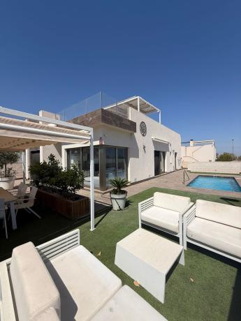 Частный шале на продаже в Casa o chalet en Villamartín, Orihuela, Ориуэла photo 1