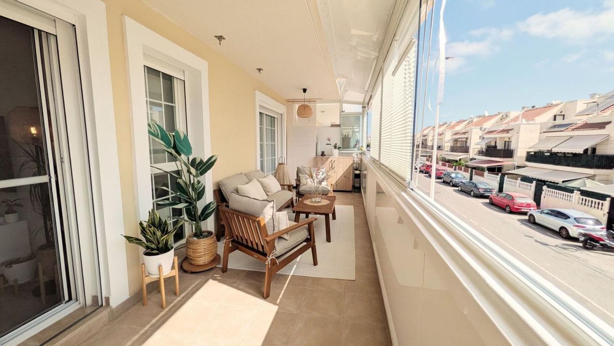 Продажа квартиры на Piso en Avenida D'Escandinàvia, 98, Monte Faro-Altomar, Gran Alacant, Гран-Алакант
photo 1