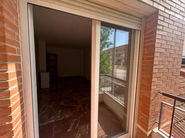 Piso en venta en Piso en Jaume Ii, Centro, Mutxamel, Mutxamel thumbnail 2