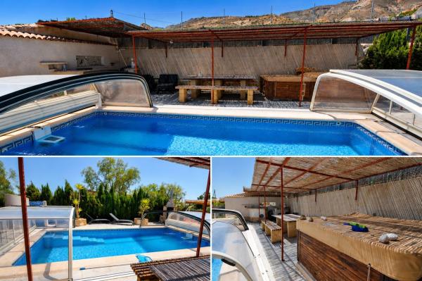 Rustic farm for sale in  Finca rústica en Crevillente , Crevillente photo 1