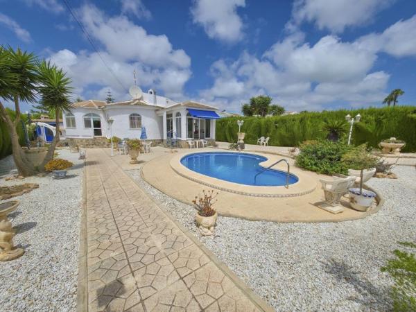 Casa o chalet independiente en Calle Avilés, 13, La Siesta - El Salado - Torreta, Torrevieja photo 1